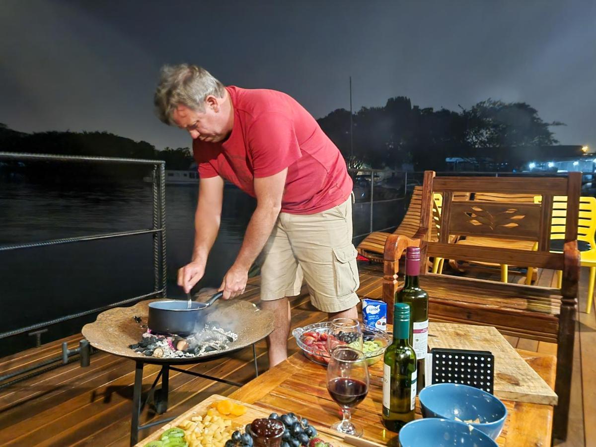 House Boat "Faroeste Caboclo" บราซิเลีย ภายนอก รูปภาพ